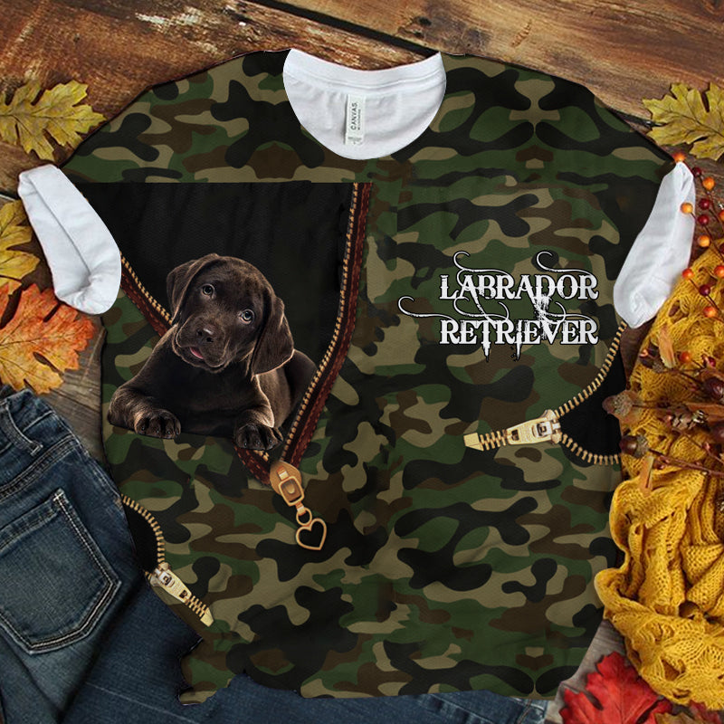 Chocolate Labrador retriever 2 Camo T-shirt